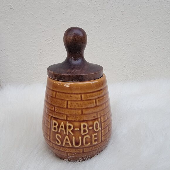 Vintage BBQ Sauce Container with Basting Brush Taiwan Brick Pattern Brown - Picture 1 of 6
